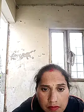 Cute-karisma1234 online show from March 21, 2026, 1:51 am