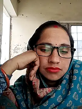 Cute-karisma1234 online show from February 22, 2026, 1:52 am