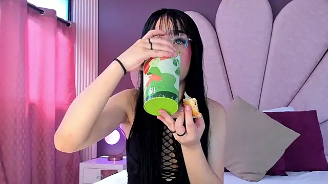 JaneeDaviss online show from March 20, 2026, 7:48 pm