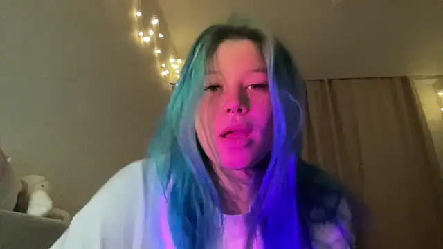Lulu Di online show from April 25, 2026, 8:17 pm