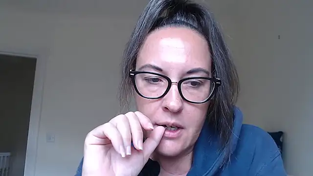 PsychicDominatrix online show from July 26, 2026, 1:40 pm