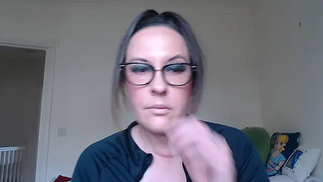 PsychicDominatrix online show from July 3, 2026, 9:05 am