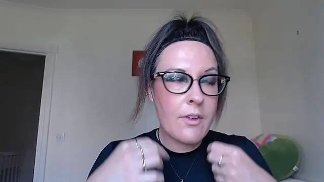 PsychicDominatrix online show from June 24, 2026, 10:25 am