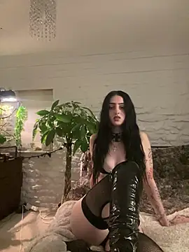 Snapshot of bellaxlauren chatting on July 25, 2026, 9:21 pm bellaxlauren online show from July 25, 2026, 9:21 pm