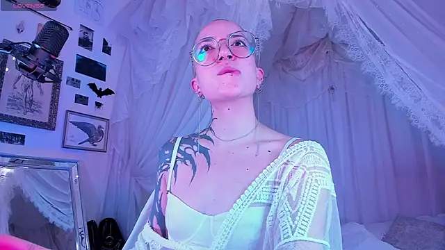 OhMyBush online show from April 9, 2026, 10:10 am