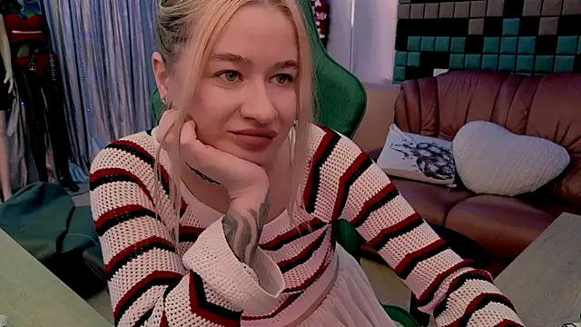 LeilaReal online show from February 1, 2026, 9:07 am