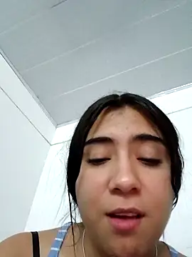 Ailen-cute online show from February 25, 2026, 4:45 am