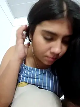 Ailen-cute online show from February 22, 2026, 6:49 am