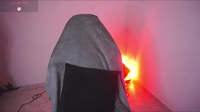 Snapshot of aramjones chatting on February 23, 2026, 7:31 am aramjones online show from February 23, 2026, 7:31 am