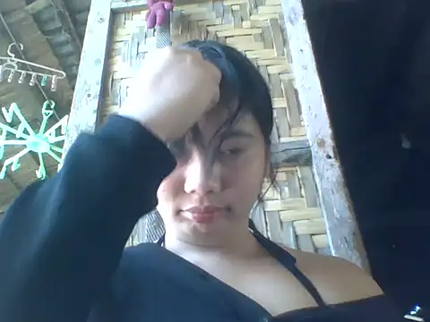 xxexy Vivica05 online show from April 12, 2026, 5:00 am