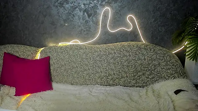 Dream Olivia online show from May 8, 2026, 2:59 am