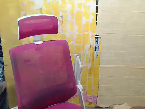 Snapshot of JuicyFoxCock chatting on May 13, 2026, 12:34 pm JuicyFoxCock online show from May 13, 2026, 12:34 pm