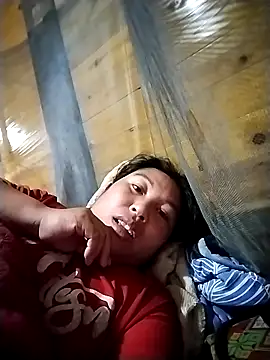 Snapshot of kussecka chatting on February 15, 2026, 12:44 am kussecka online show from February 15, 2026, 12:44 am