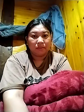 Snapshot of kussecka chatting on February 23, 2026, 9:26 pm kussecka online show from February 23, 2026, 9:26 pm