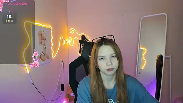 EmberVexen online show from February 10, 2026, 2:10 am