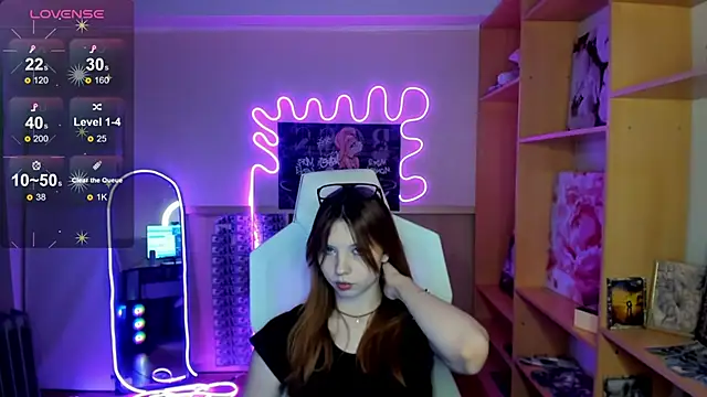 EmberVexen online show from March 5, 2026, 9:28 am