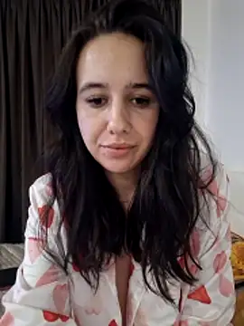 Snapshot of MavisReeve chatting on February 15, 2026, 9:47 pm MavisReeve online show from February 15, 2026, 9:47 pm