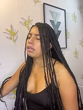 Laia white online show from May 5, 2026, 1:03 pm