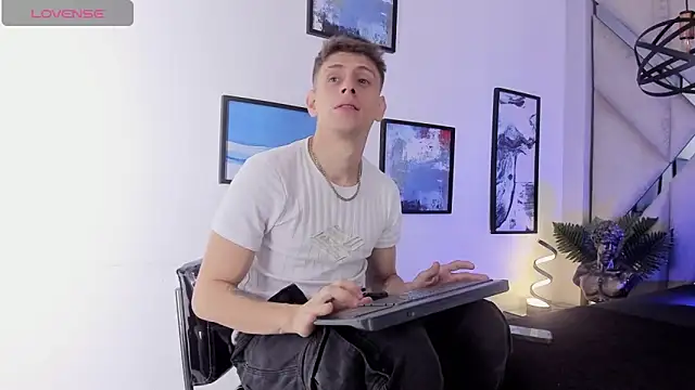 Snapshot of Jasper__jones chatting on February 19, 2026, 1:52 pm Jasper jones online show from February 19, 2026, 1:52 pm