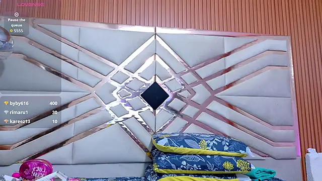 Rizantella online show from February 18, 2026, 2:20 am