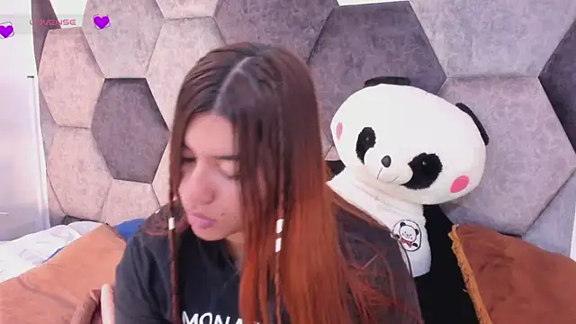 DulceJones online show from March 5, 2026, 10:37 pm