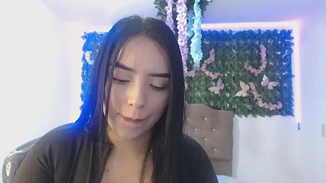 adara cute 69 online show from February 10, 2026, 7:02 pm