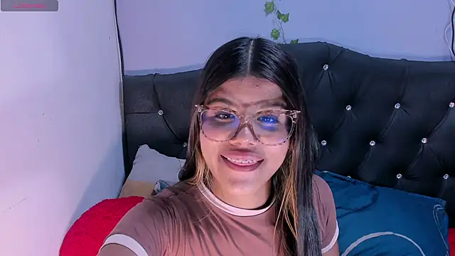 SidneyBrownn  online show from March 27, 2026, 1:36 am