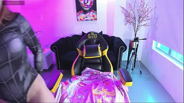 Victoria  doll online show from May 16, 2026, 12:37 pm