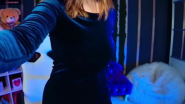 Snapshot of Lunatrend chatting on March 13, 2026, 12:10 pm Lunatrend online show from March 13, 2026, 12:10 pm