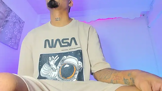 Rpoolrboy online show from June 17, 2026, 5:07 am