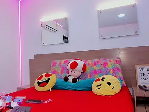 Charllotte Brown online show from February 4, 2026, 8:04 pm