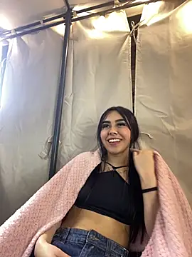 scarlett pinkk1 online show from March 14, 2026, 4:18 am