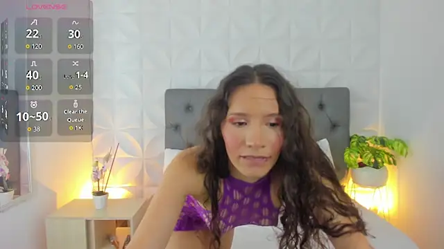 Snapshot of valeryn__rosse chatting on June 3, 2026, 12:44 am valeryn rosse online show from June 3, 2026, 12:44 am