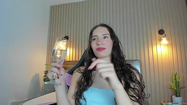 valeryn  rosse online show from July 24, 2026, 1:34 am