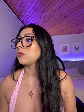 Violetta pinkk1 online show from February 1, 2026, 4:11 am