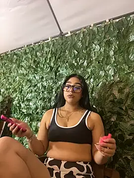 Snapshot of Violetta_pinkk1 chatting on March 20, 2026, 4:46 am Violetta pinkk1 online show from March 20, 2026, 4:46 am