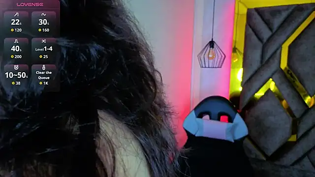 Snapshot of Luvienne chatting on March 22, 2026, 7:26 pm Luvienne online show from March 22, 2026, 7:26 pm