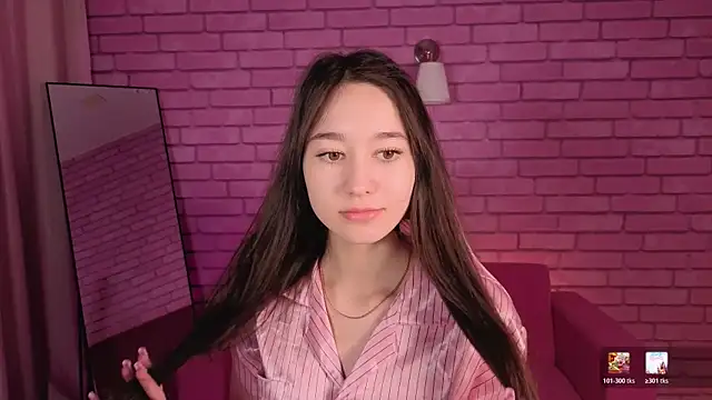 Nicole Brownie online show from May 4, 2026, 12:47 am