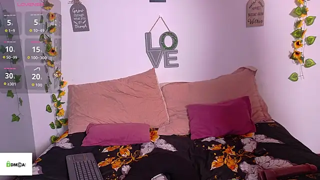 emiily curly online show from June 12, 2026, 11:41 am