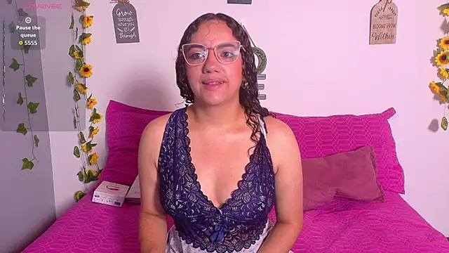 emiily curly online show from July 20, 2026, 10:22 am