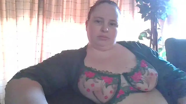 Snapshot of Sarahtjeuh_ chatting on March 19, 2026, 8:47 am Sarahtjeuh online show from March 19, 2026, 8:47 am