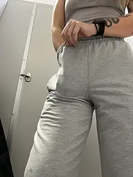 Snapshot of KishaMur chatting on March 27, 2026, 8:26 am KishaMur online show from March 27, 2026, 8:26 am