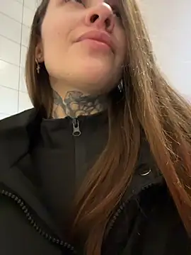 Snapshot of KishaMur chatting on February 23, 2026, 5:09 am KishaMur online show from February 23, 2026, 5:09 am