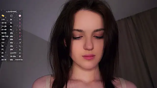 EffieHenri online show from February 21, 2026, 7:27 pm