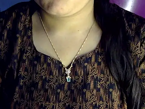Snapshot of Cute_Aliyaa chatting on July 30, 2026, 1:21 pm Cute Aliyaa online show from July 30, 2026, 1:21 pm