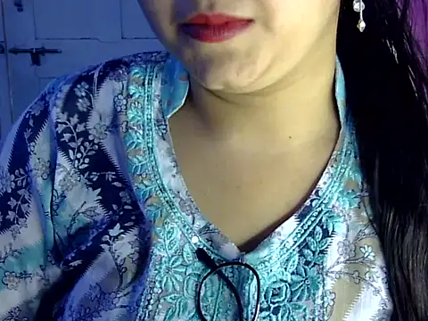 Snapshot of Cute_Aliyaa chatting on July 22, 2026, 12:29 pm Cute Aliyaa online show from July 22, 2026, 12:29 pm