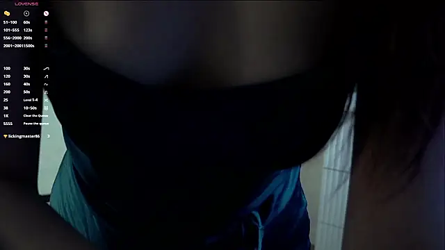 SelmaCarolfi online show from March 10, 2026, 1:09 am