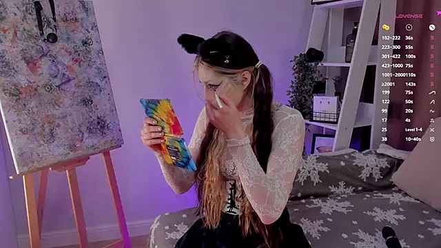 Snapshot of EdraFels chatting on February 20, 2026, 9:17 pm EdraFels online show from February 20, 2026, 9:17 pm