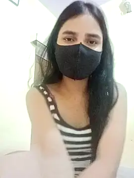Snapshot of Mahira-- chatting on July 13, 2026, 5:07 am Mahira-- online show from July 13, 2026, 5:07 am