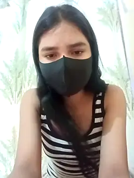 Snapshot of Mahira-- chatting on June 14, 2026, 4:14 am Mahira-- online show from June 14, 2026, 4:14 am